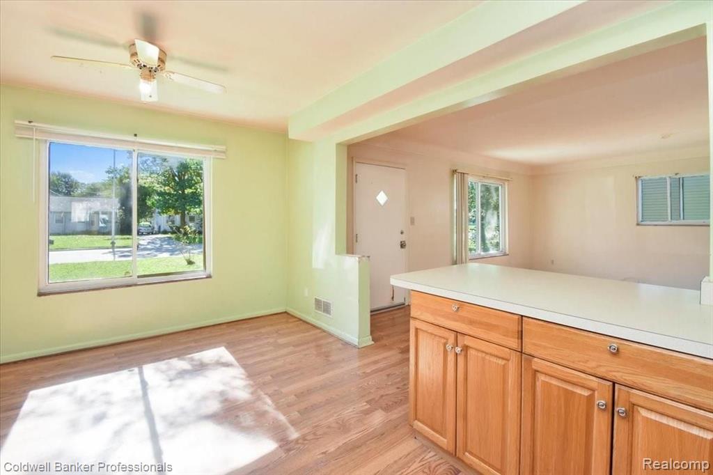 19829 East 8 Mile Road St. Clair Shores, MI 48080 - Photo 11 of 28