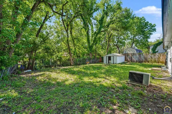 $160,000 | 3466 Southwest Clare Avenue, Topeka, KS 66611