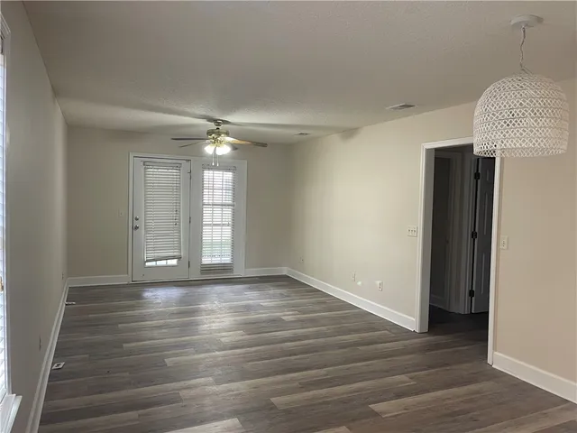 $1,500 | 106 Red Bud Court, Brunswick, GA 31520