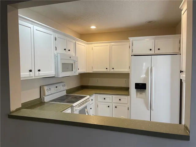 $1,500 | 106 Red Bud Court, Brunswick, GA 31520