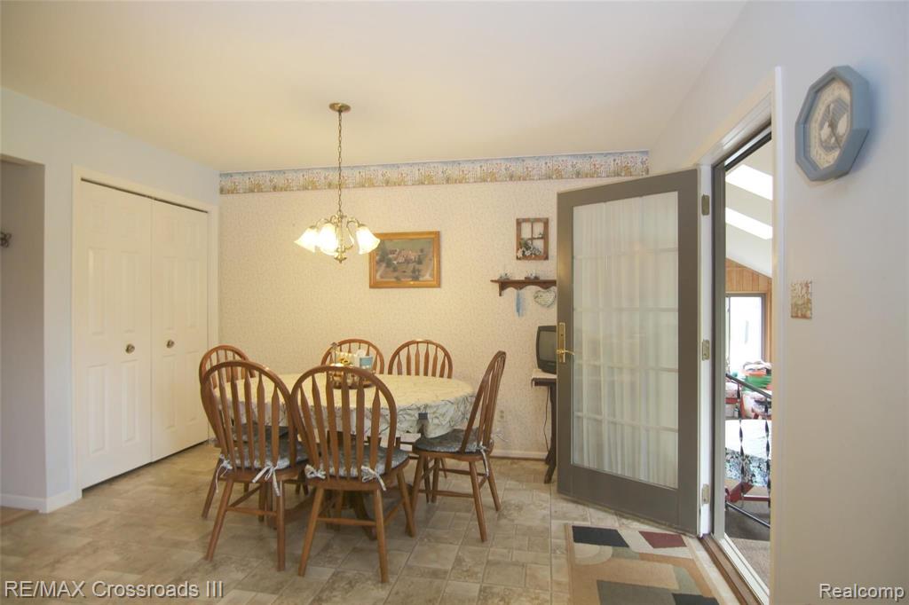 47037 Hull Road Belleville, MI 48111 - Photo 10 of 36