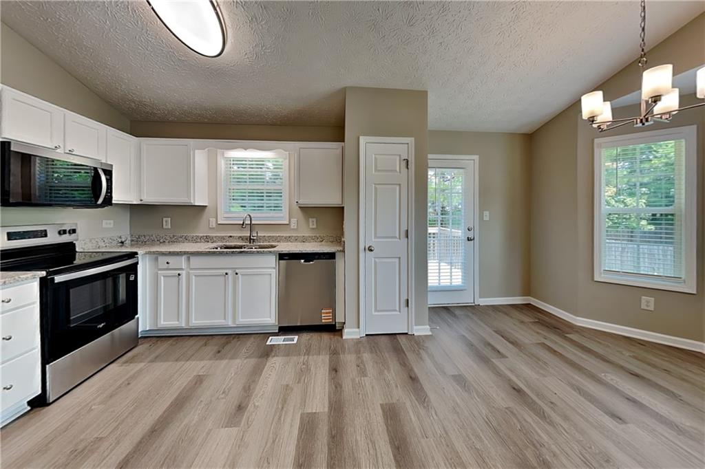 110 Rockefeller Lane Dallas, GA 30157 - Photo 7 of 19
