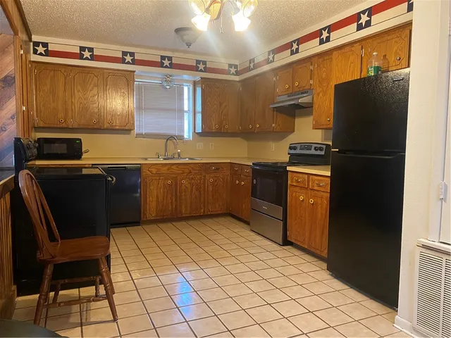 $1,800 | 2187 Glenwood Drive, Ingleside, TX 78362