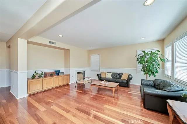 $1,100,000 | 28410 Agajanian Drive, Saugus, CA 91390