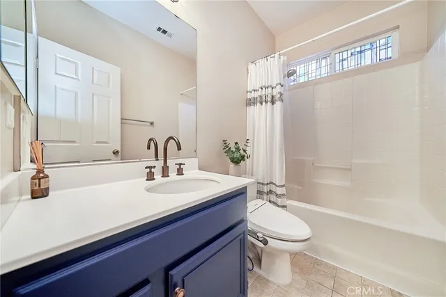 $1,100,000 | 28410 Agajanian Drive, Saugus, CA 91390