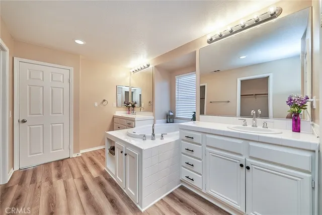 $1,100,000 | 28410 Agajanian Drive, Saugus, CA 91390