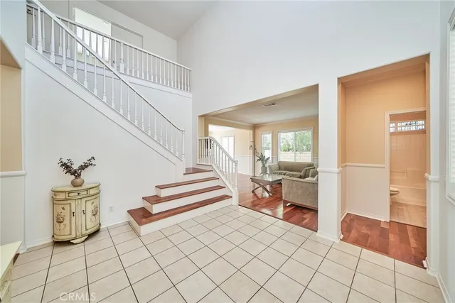 $1,100,000 | 28410 Agajanian Drive, Saugus, CA 91390