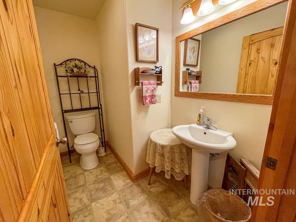 4190 Highway 12 Kamiah, ID 83536 - Photo 14 of 37