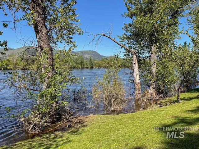$1,900,000 | 4190 Highway 12, Kamiah, ID 83536