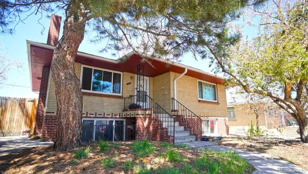 $2,995 | 1125 Dayton Street, Aurora, CO 80010