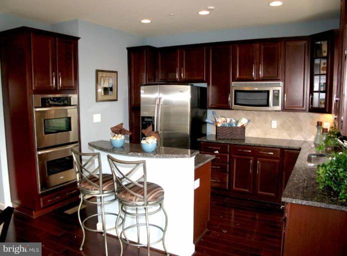 11610 Leesborough Circle, Unit 18 Silver Spring, MD 20902 - Photo 5 of 10 Kitchen