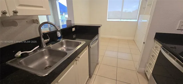 a close view of sink and tap