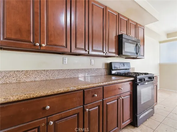 $925,000 | 10127 Foothill Boulevard, Sylmar, CA 91342