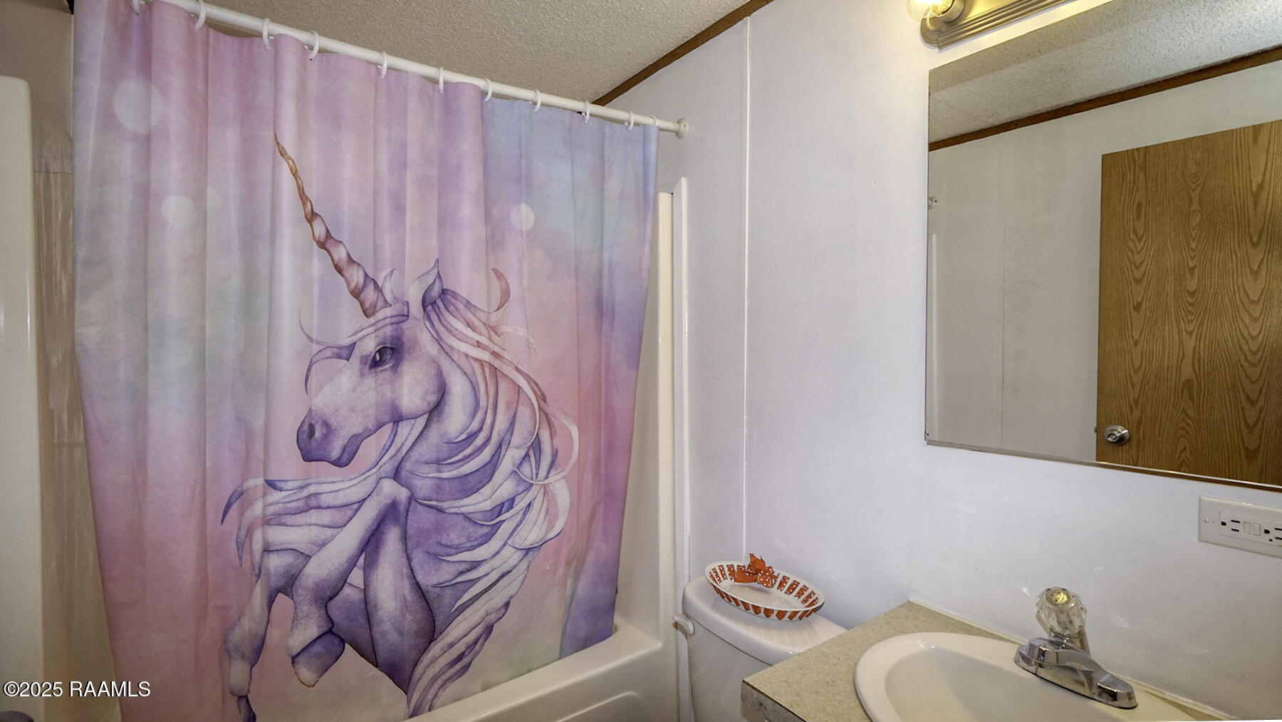 496 Sunset Strip Sunset, LA 70584 - Photo 10 of 17 Bathroom1