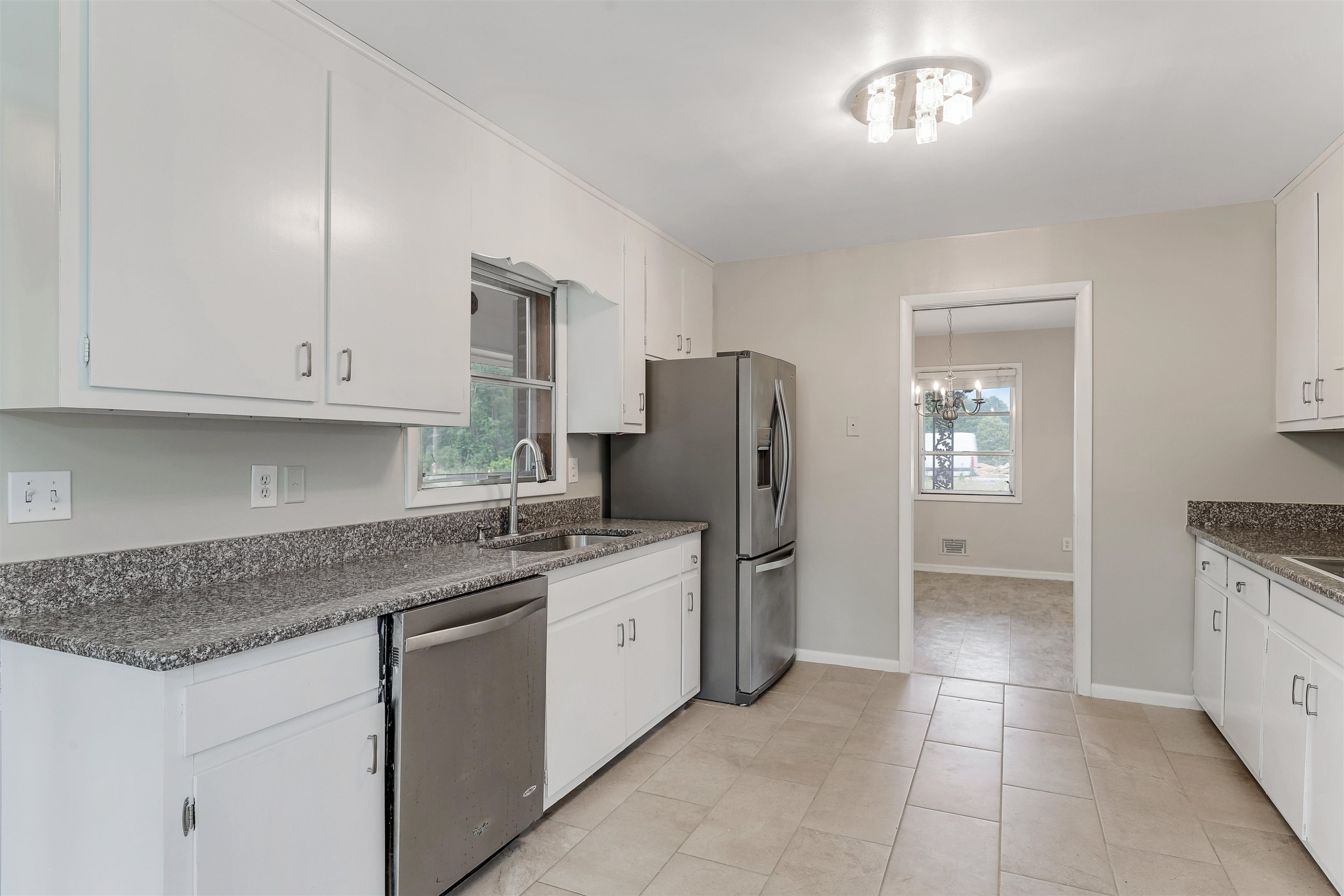425 Jones Franklin Road Raleigh, NC 27606 - Photo 10 of 27 Photo 10