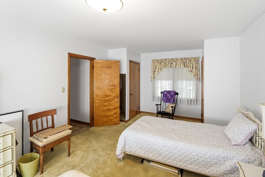 5-7 Slater Street Webster, MA 01570 - Photo 18 of 42