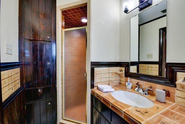 11470 Massey Road Pilot Point, TX 76258 - Photo 11 of 39