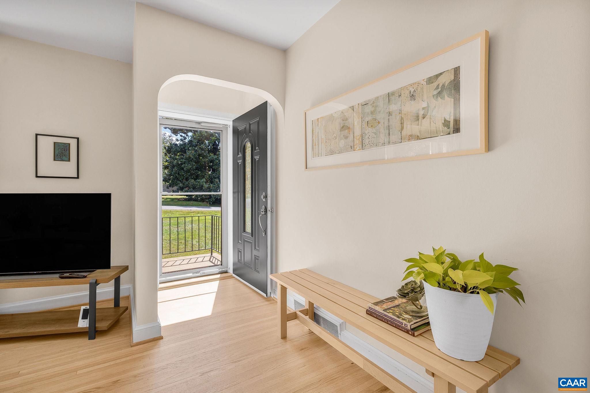 1623 St Annes Road Charlottesville, VA 22901 - Photo 5 of 54 Gallery Image 5