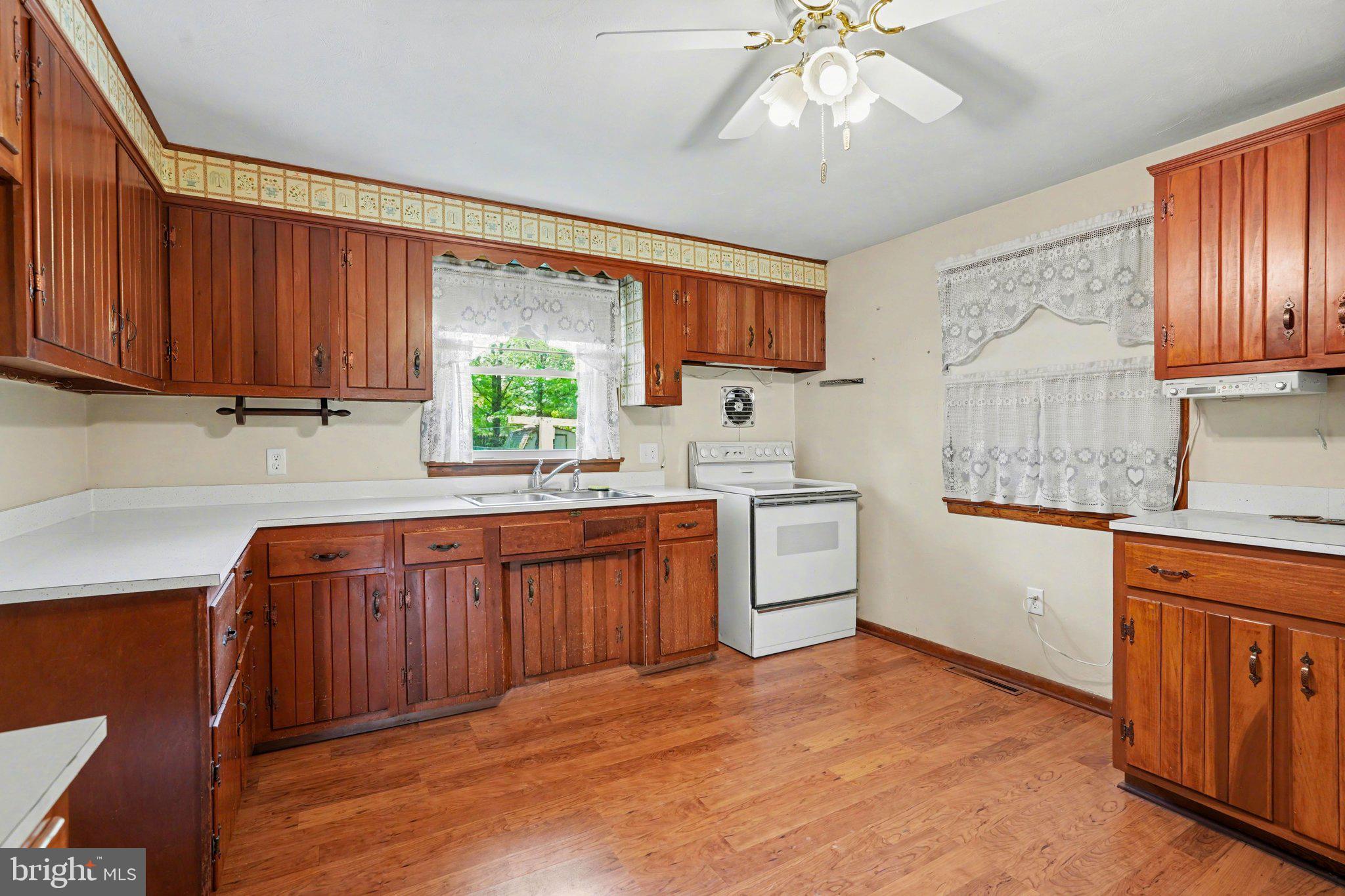 1872 Spring Road Carlisle, PA 17013 - Photo 11 of 28 Gallery Image 11