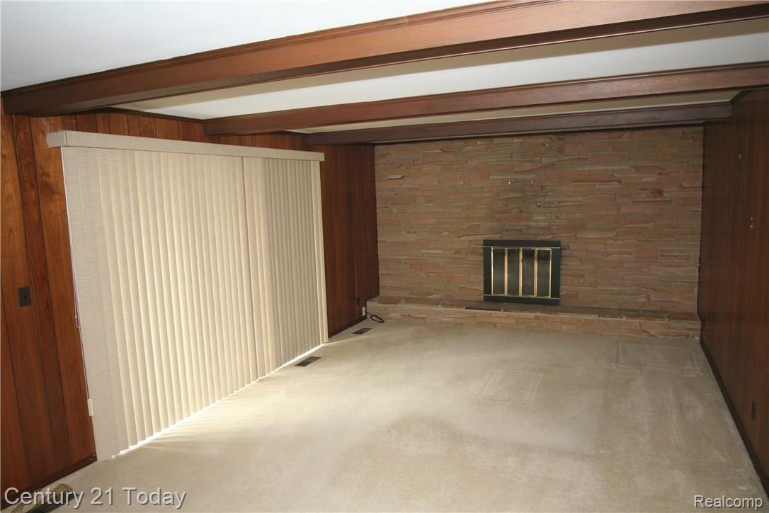 28327 Ridgebrook Road Farmington, MI 48334 - Photo 13 of 36 LARGE FAMILY ROOM WITH FIREPLACE AND DOORWALL TO PATIO