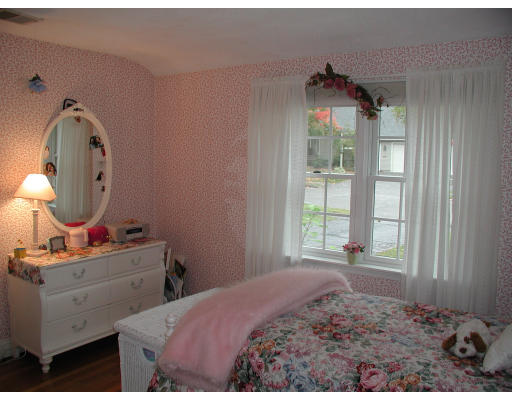 165 Locksley Road Lynnfield, MA 01940 - Photo 7 of 10 Gallery Image 7