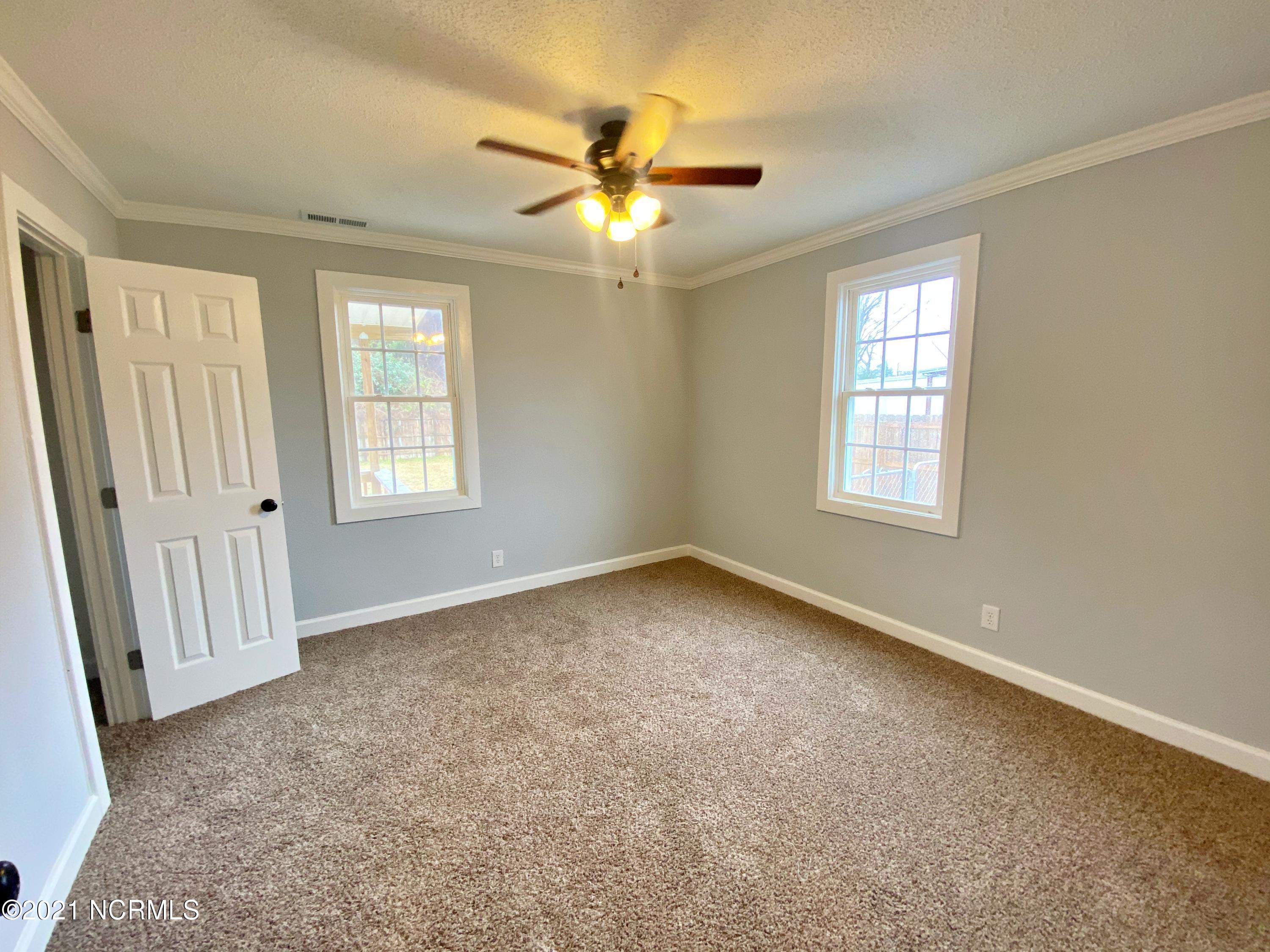 107 Rhem Street New Bern, NC 28562 - Photo 8 of 12 2 Nice Bedrooms