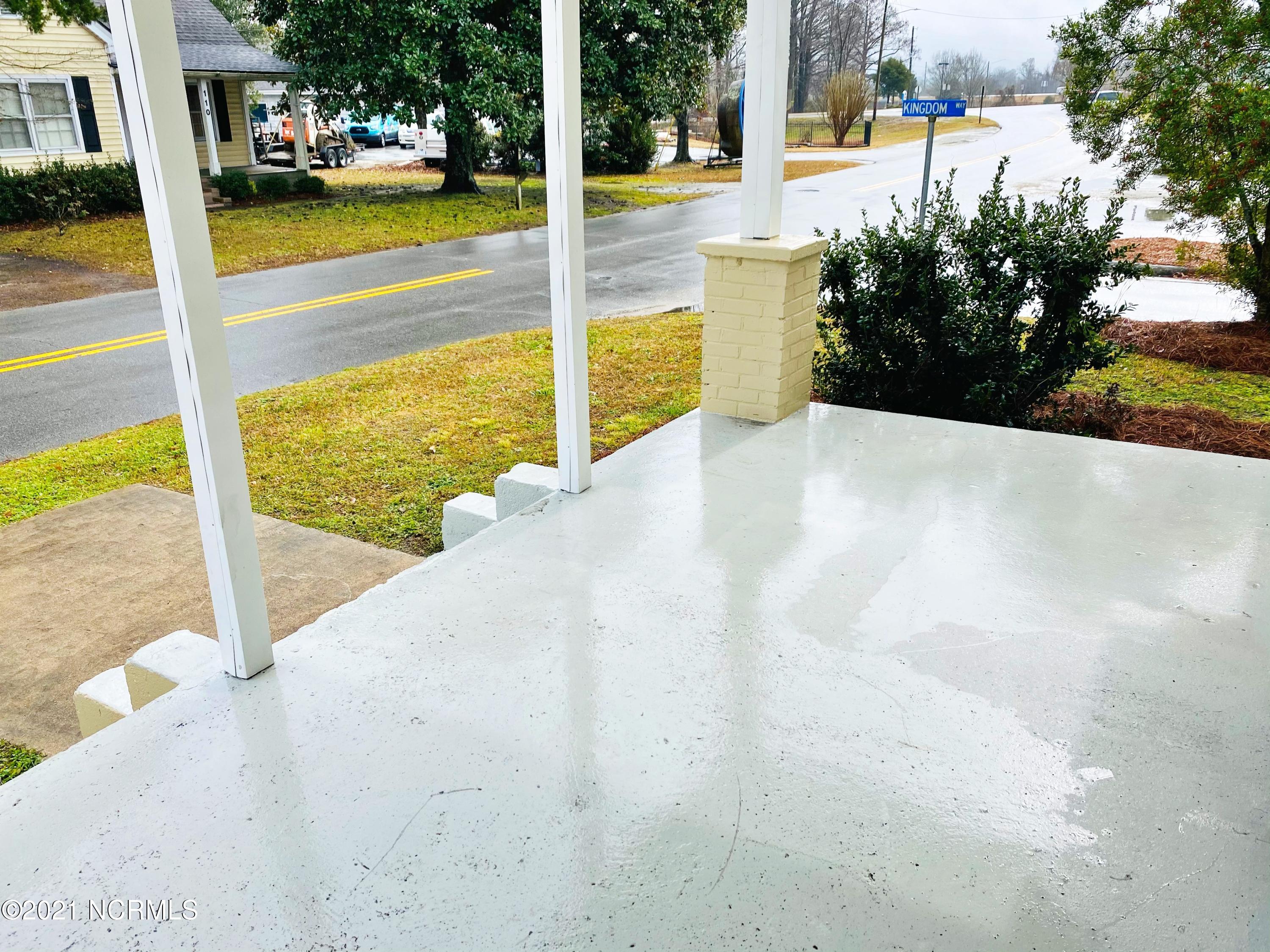 107 Rhem Street New Bern, NC 28562 - Photo 10 of 12 Front Porch