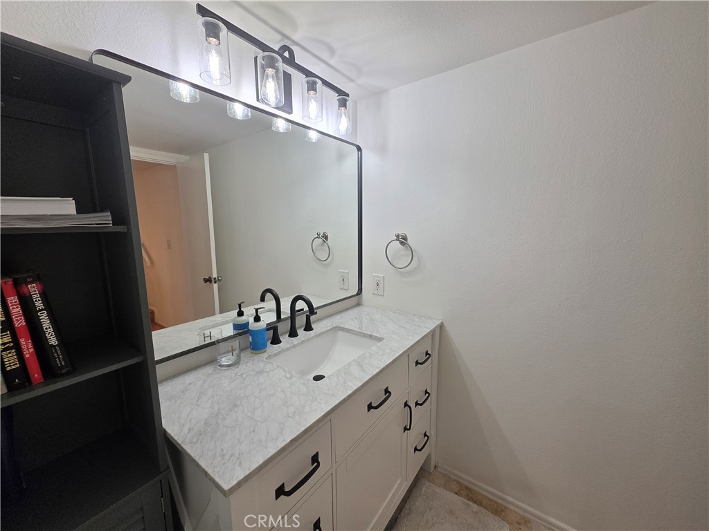 13963 Riverside Drive Sherman Oaks, CA 91423 - Photo 16 of 27