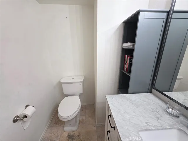 $4,195 | 13963 Riverside Drive, Sherman Oaks, CA 91423