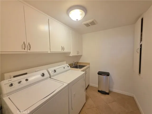 $4,195 | 13963 Riverside Drive, Sherman Oaks, CA 91423