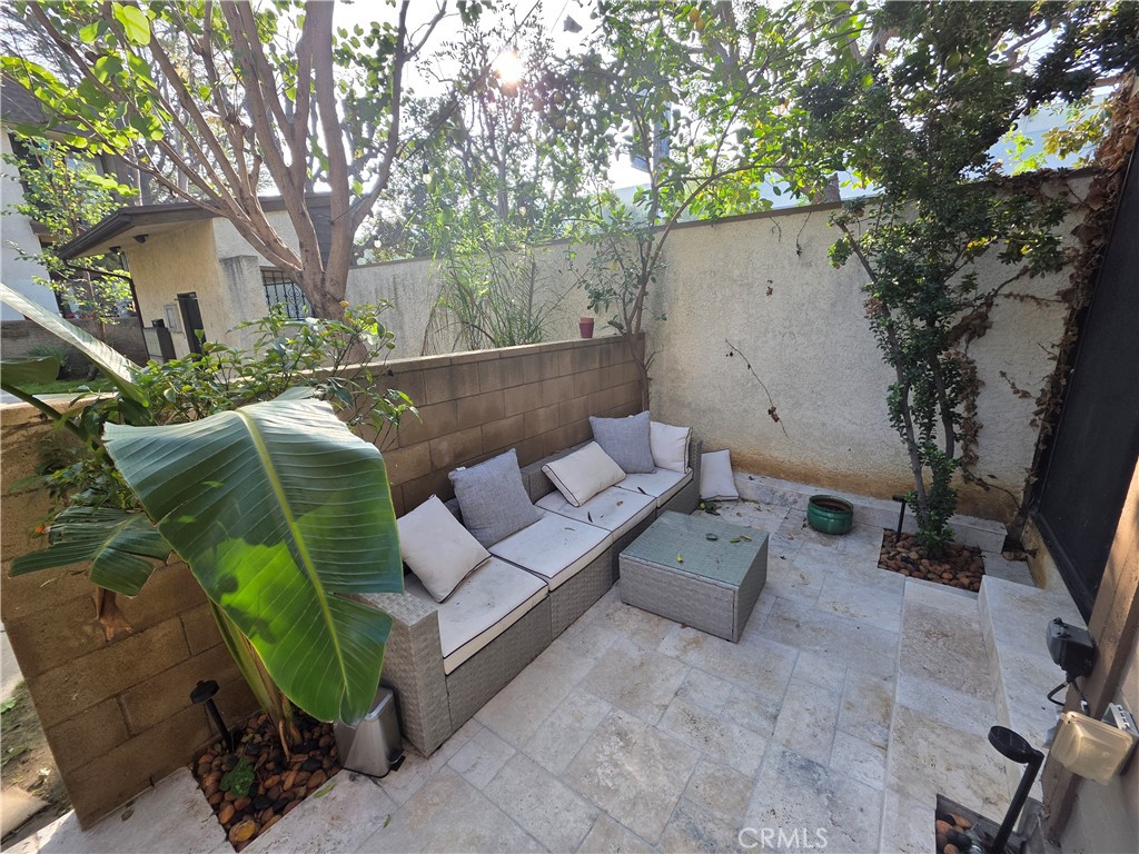 13963 Riverside Drive Sherman Oaks, CA 91423 - Photo 20 of 27