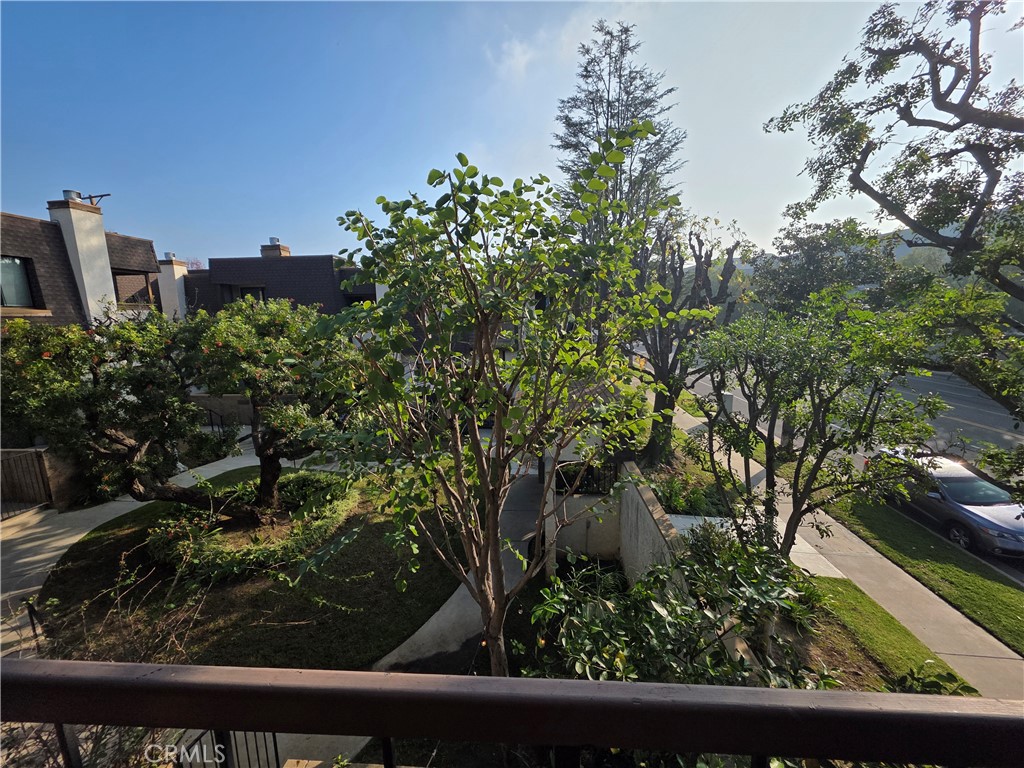 13963 Riverside Drive Sherman Oaks, CA 91423 - Photo 23 of 27