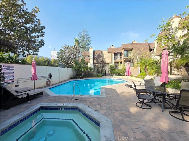 $4,195 | 13963 Riverside Drive, Sherman Oaks, CA 91423