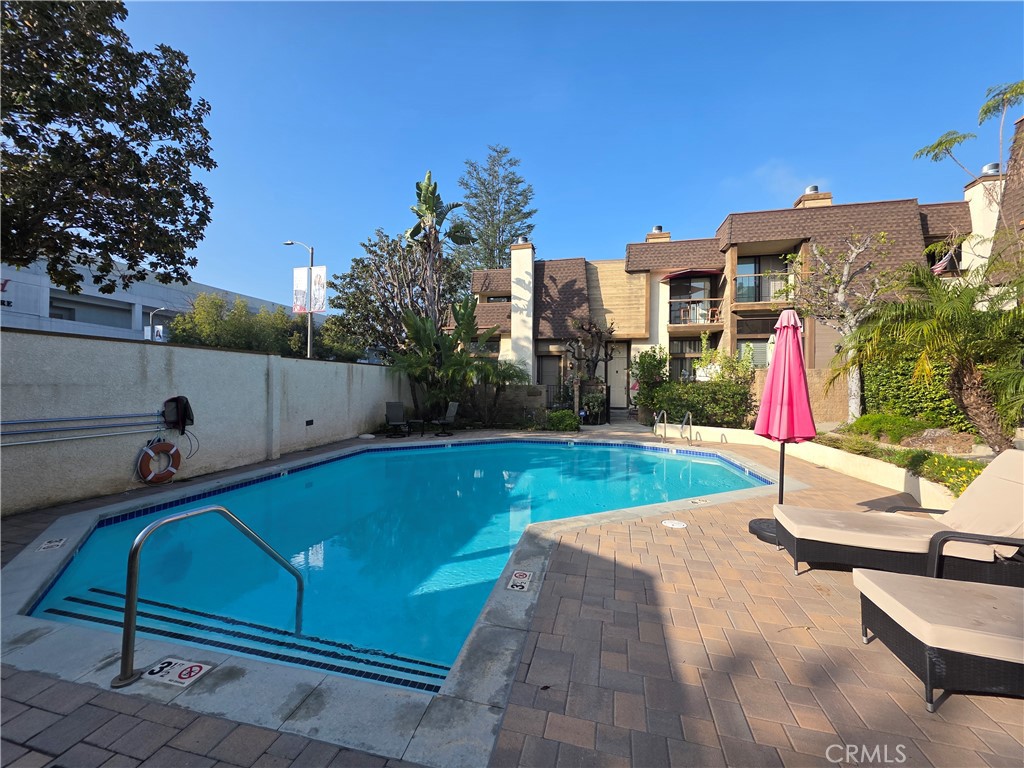 13963 Riverside Drive Sherman Oaks, CA 91423 - Photo 26 of 27