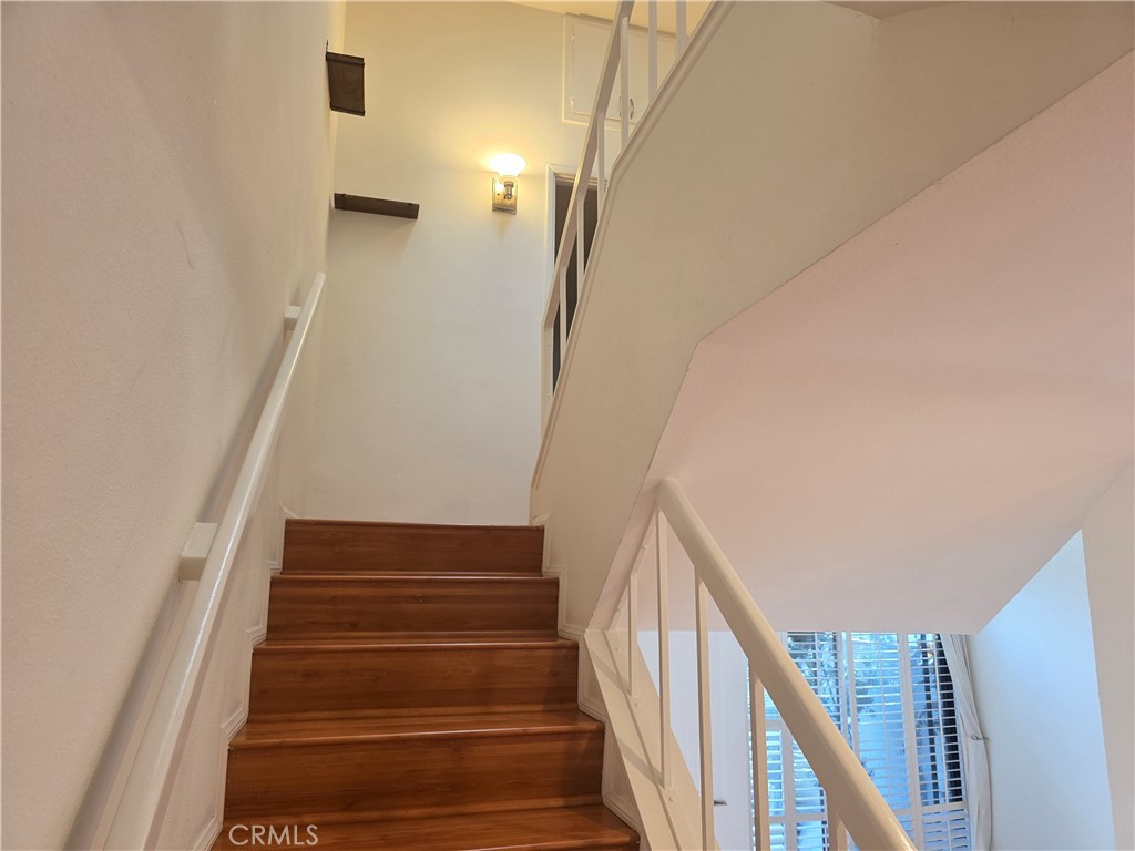 13963 Riverside Drive Sherman Oaks, CA 91423 - Photo 8 of 27