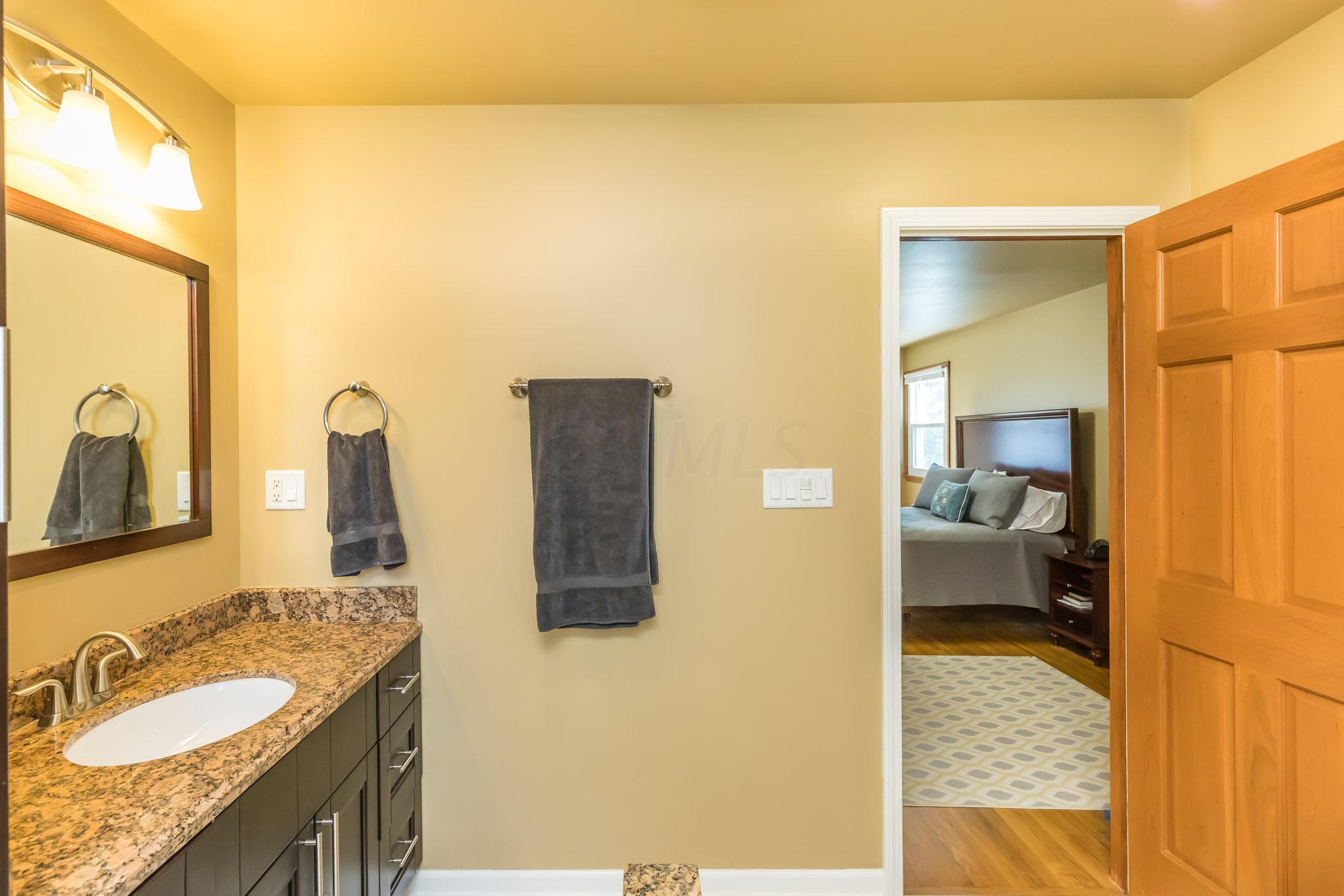 2350 Haverford Road Columbus, OH 43220 - Photo 25 of 40
