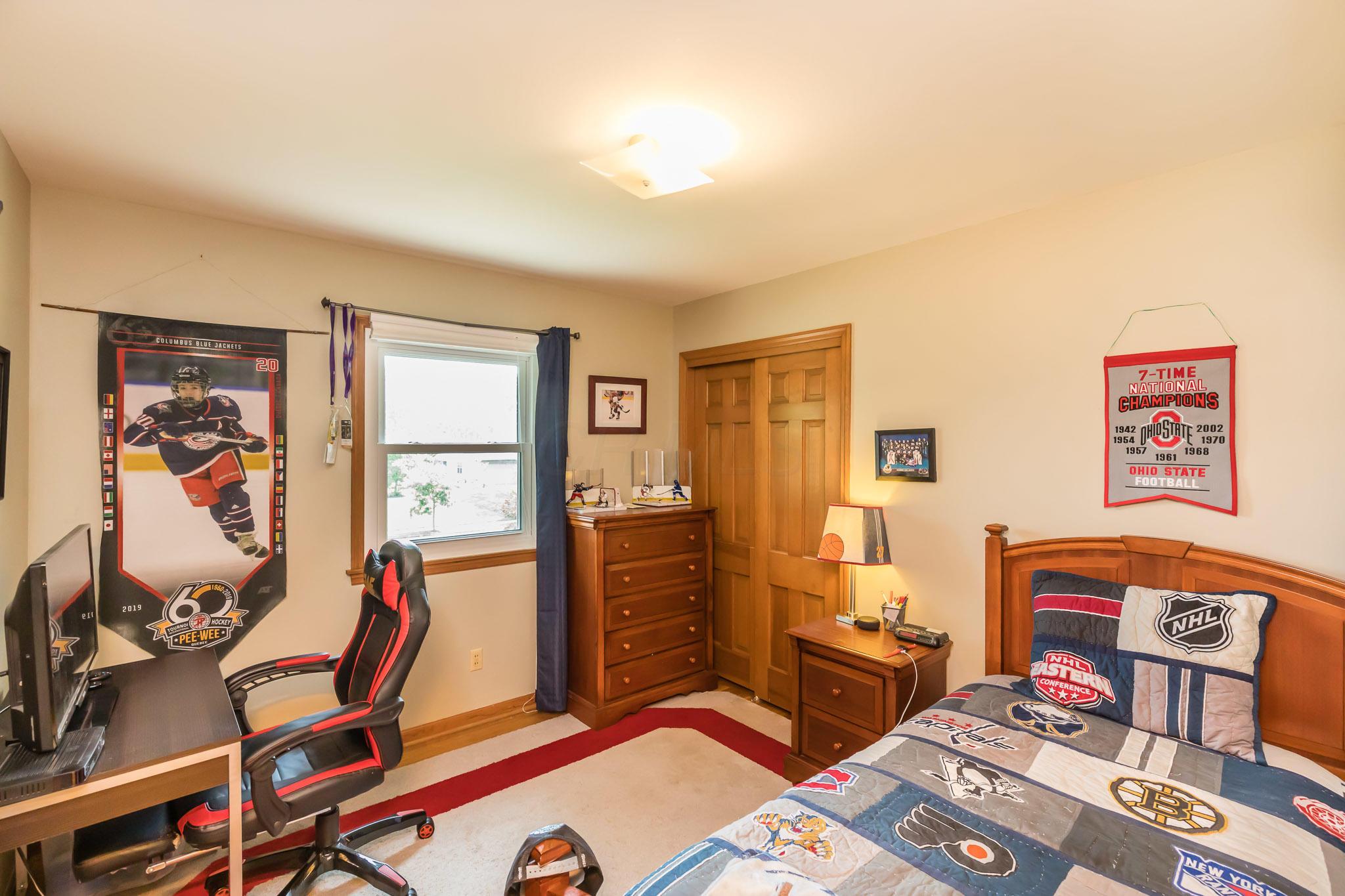 2350 Haverford Road Columbus, OH 43220 - Photo 33 of 40
