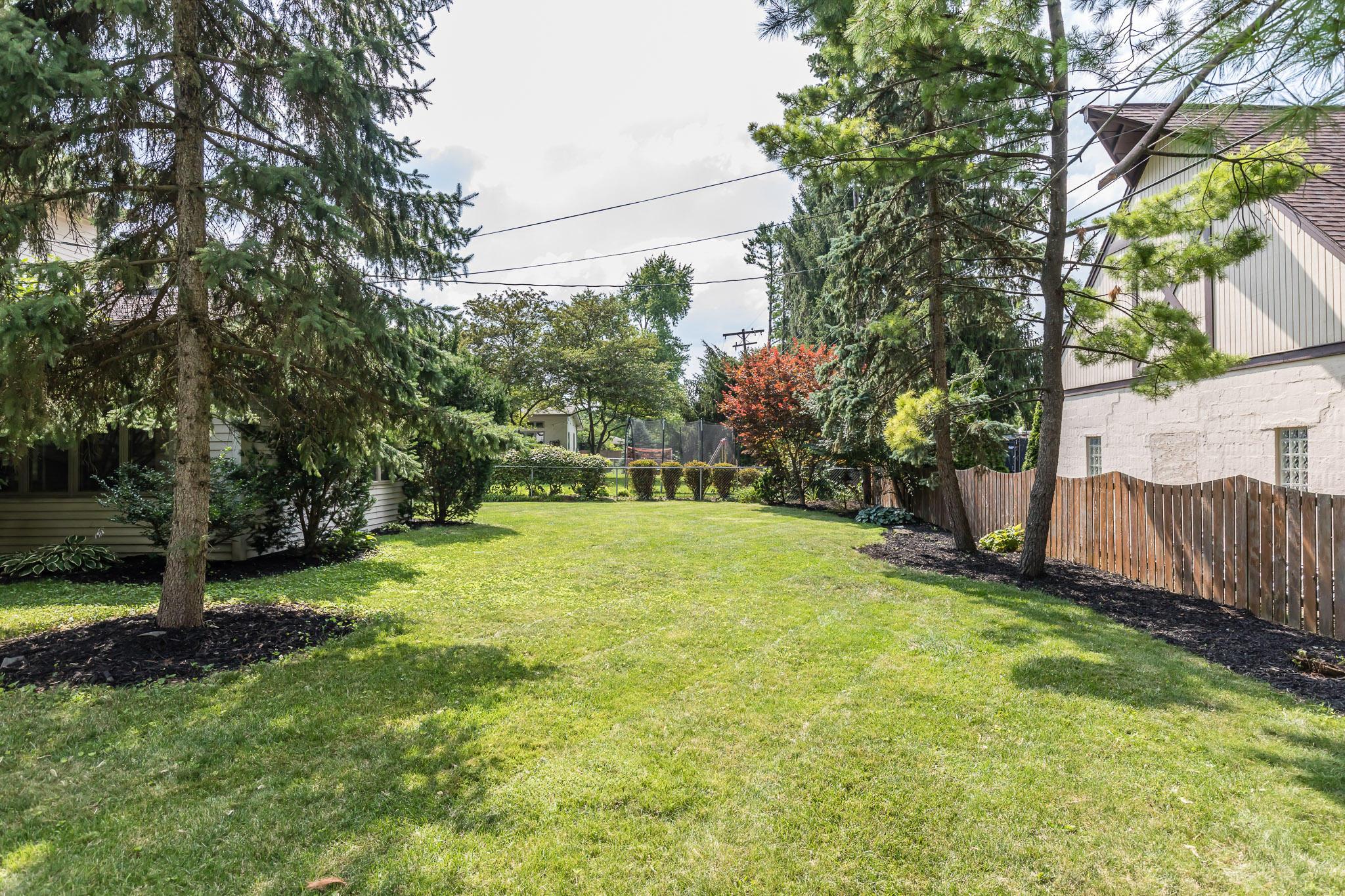 2350 Haverford Road Columbus, OH 43220 - Photo 38 of 40