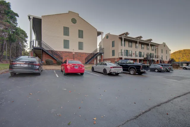 $139,900 | 900 Mountain Creek Road, Unit 63, Chattanooga, TN 37405