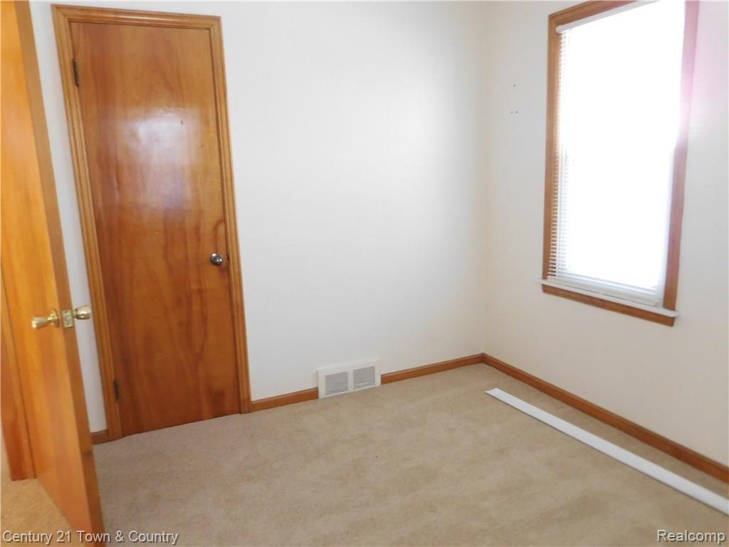 3914 West Thirteen Mile Road Royal Oak, MI 48073 - Photo 10 of 22