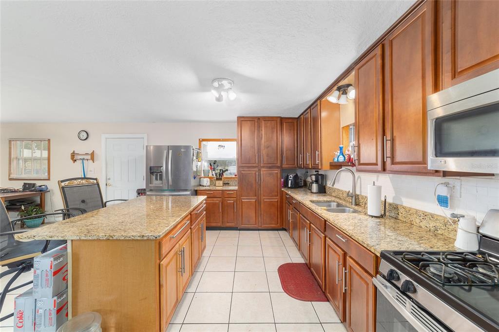 12620 Southeast Maricamp Road Ocklawaha, FL 32179 - Photo 15 of 62