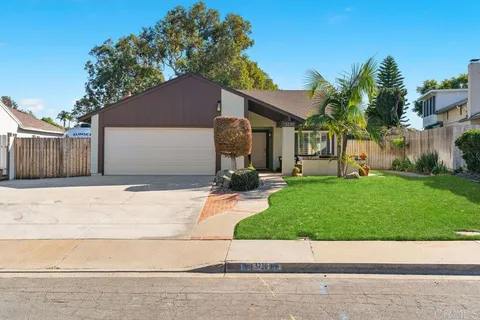 a house view with a outdoor space