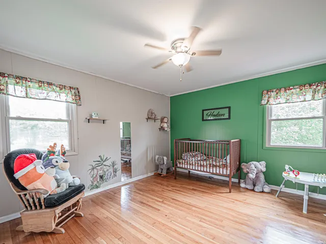 $185,000 | 210 South East Street, Oakland City, IN 47660