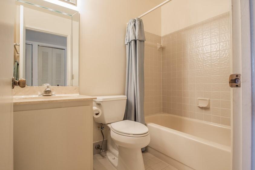 8952 Meadowlark Way Boca Raton, FL 33496 - Photo 15 of 25 B7AD409F66B144D59100100567DD7F7F