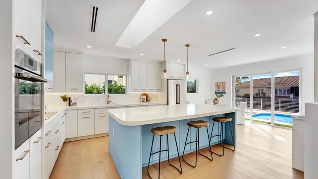 $3,650,000 | 580 Southwest 15th Street, Boca Raton, FL 33432