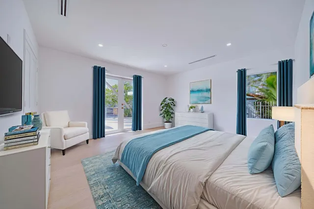 $3,650,000 | 580 Southwest 15th Street, Boca Raton, FL 33432