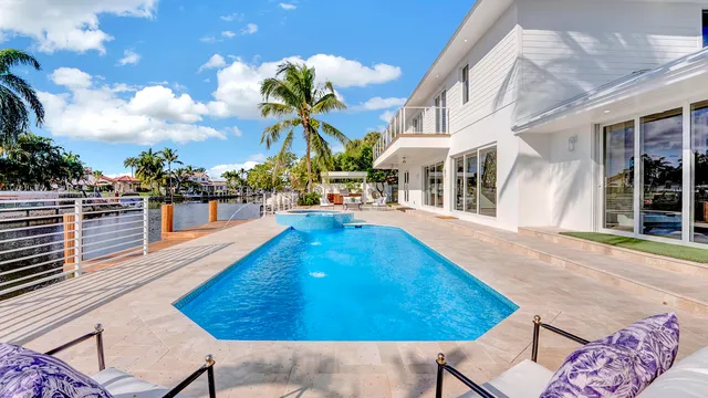 $3,650,000 | 580 Southwest 15th Street, Boca Raton, FL 33432