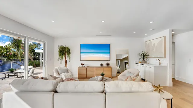 $3,650,000 | 580 Southwest 15th Street, Boca Raton, FL 33432