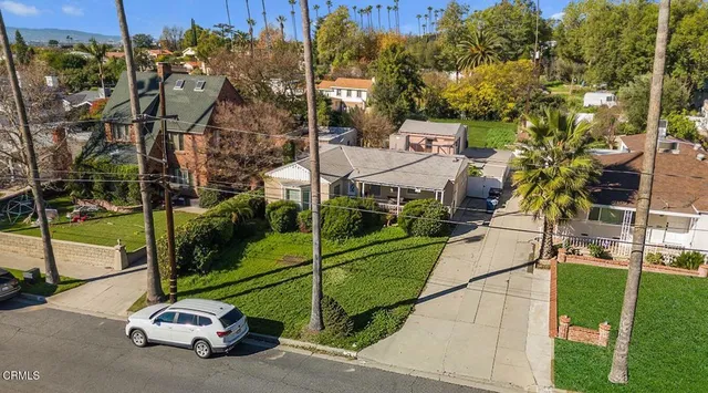 $1,375,000 | 1023 East Elmwood Avenue, Burbank, CA 91501
