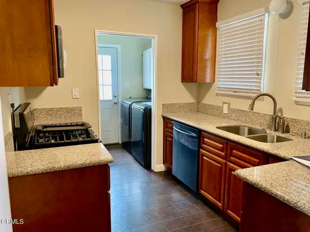 $1,375,000 | 1023 East Elmwood Avenue, Burbank, CA 91501